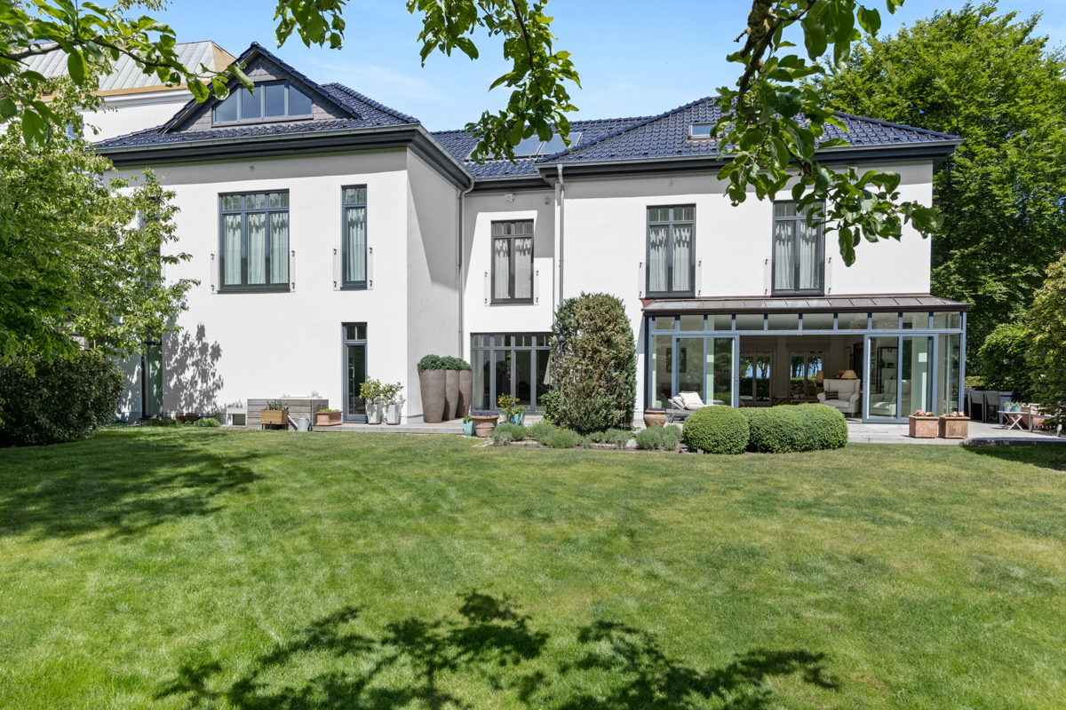 Ostseeallee Kühlungsborn erste Reihe Villa mit Meerblick