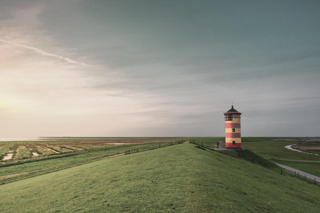 Ostfriesland Friesland Leuchtturm Titelbild Immobilienmakler